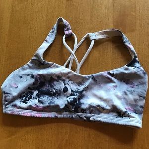 🌟 Lululemon Free to Be Bra 🌟